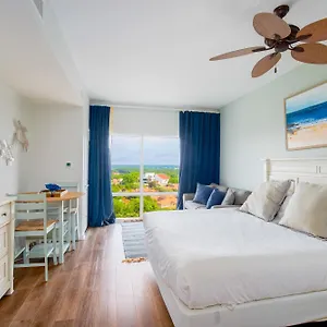 Luau 7012 Hotel